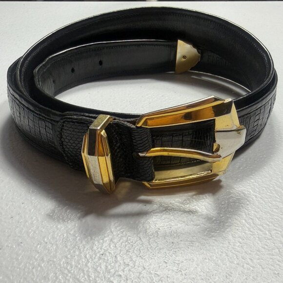 Saks Fifth Avenue Genuine Leather Belt Black 42 | Gold Tone Buckle | Vintage - Picture 1 of 6